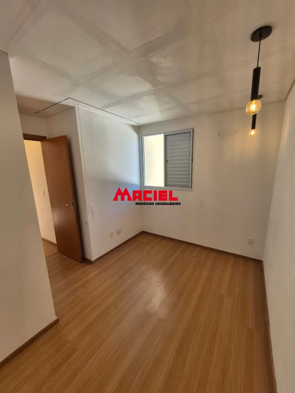 Alugar Apartamento / Padr&atilde;o em S&atilde;o Jos&eacute; dos Campos R$ 2.000,00 - Foto 4
