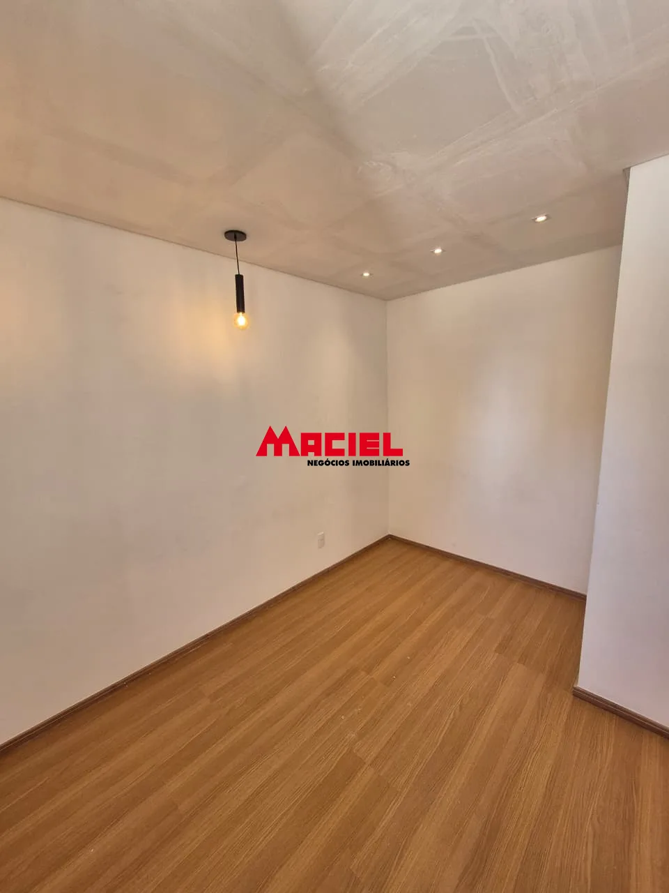 Alugar Apartamento / Padr&atilde;o em S&atilde;o Jos&eacute; dos Campos R$ 2.000,00 - Foto 5