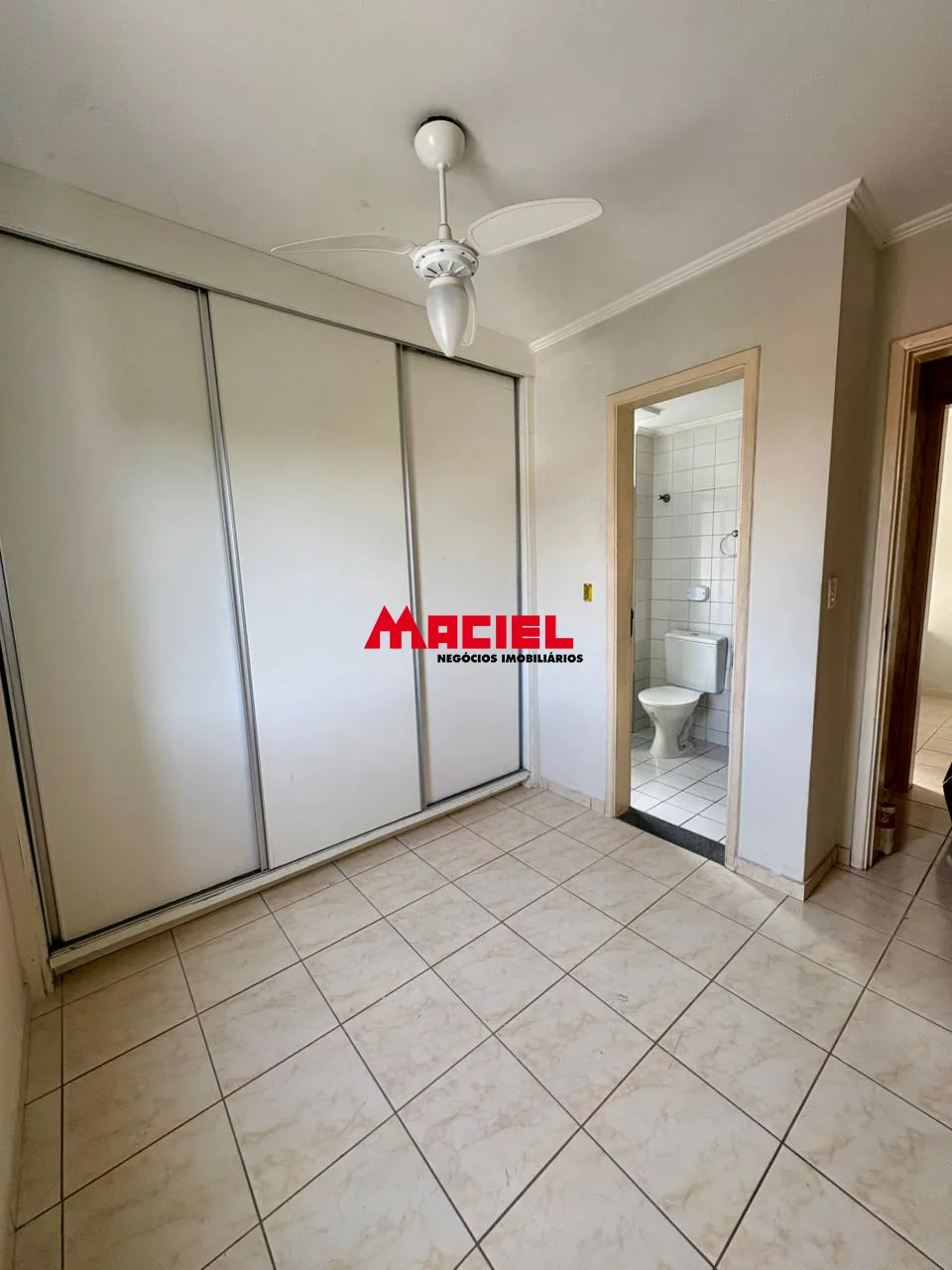 Alugar Apartamento / Padr&atilde;o em S&atilde;o Jos&eacute; dos Campos R$ 2.000,00 - Foto 6