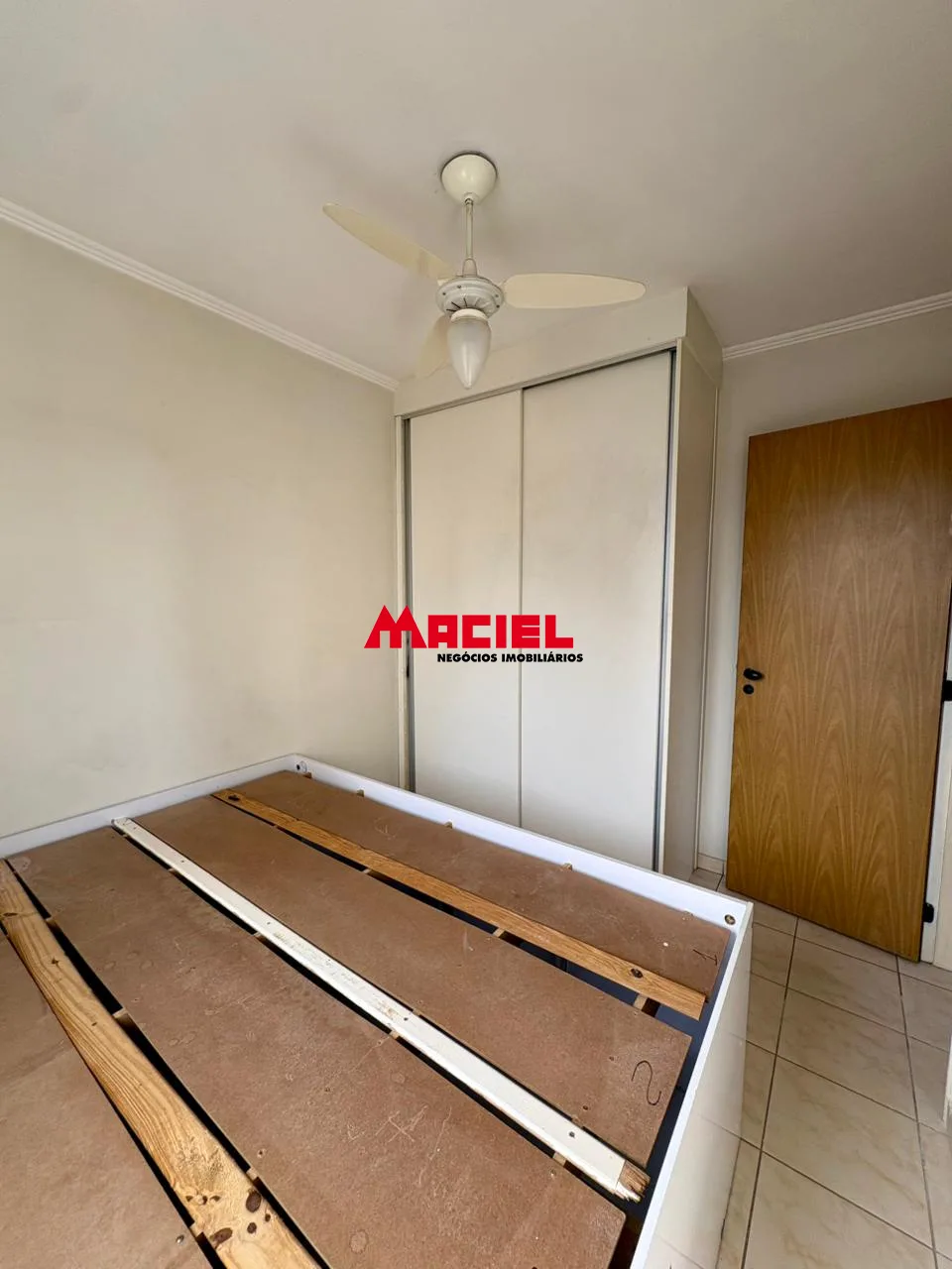 Alugar Apartamento / Padr&atilde;o em S&atilde;o Jos&eacute; dos Campos R$ 2.000,00 - Foto 7