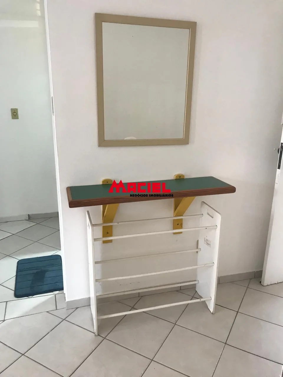 Alugar Apartamento / Mobiliado em S&atilde;o Jos&eacute; dos Campos R$ 1.600,00 - Foto 4