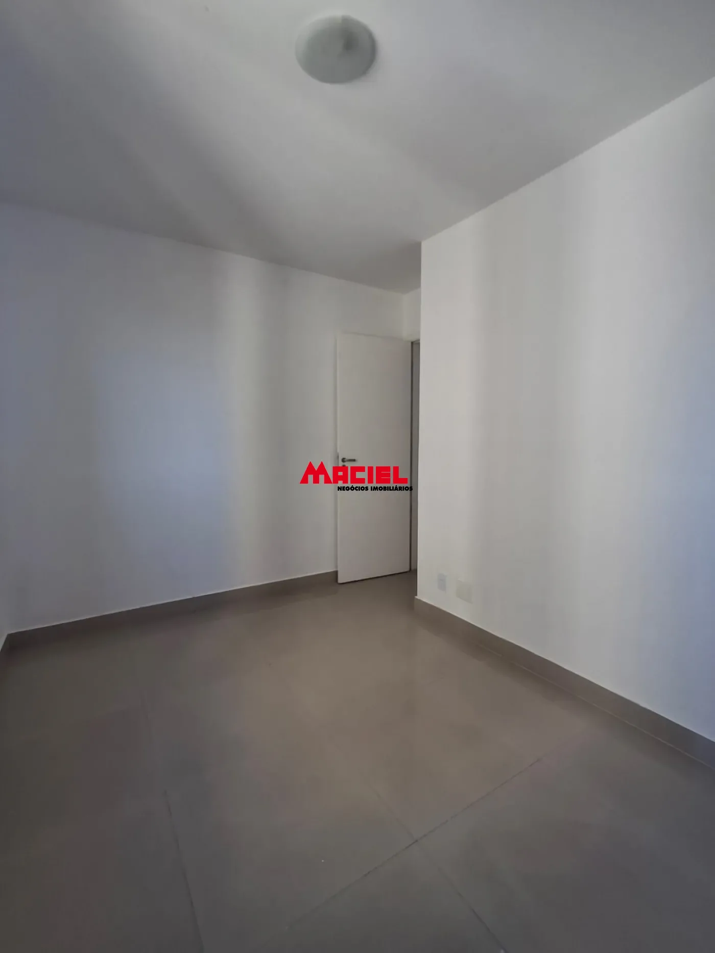 Alugar Apartamento / Padr&atilde;o em S&atilde;o Jos&eacute; dos Campos R$ 3.100,00 - Foto 10