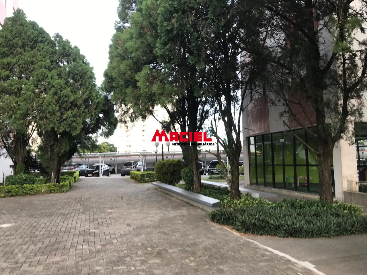 Alugar Apartamento / Padr&atilde;o em S&atilde;o Jos&eacute; dos Campos R$ 2.500,00 - Foto 16