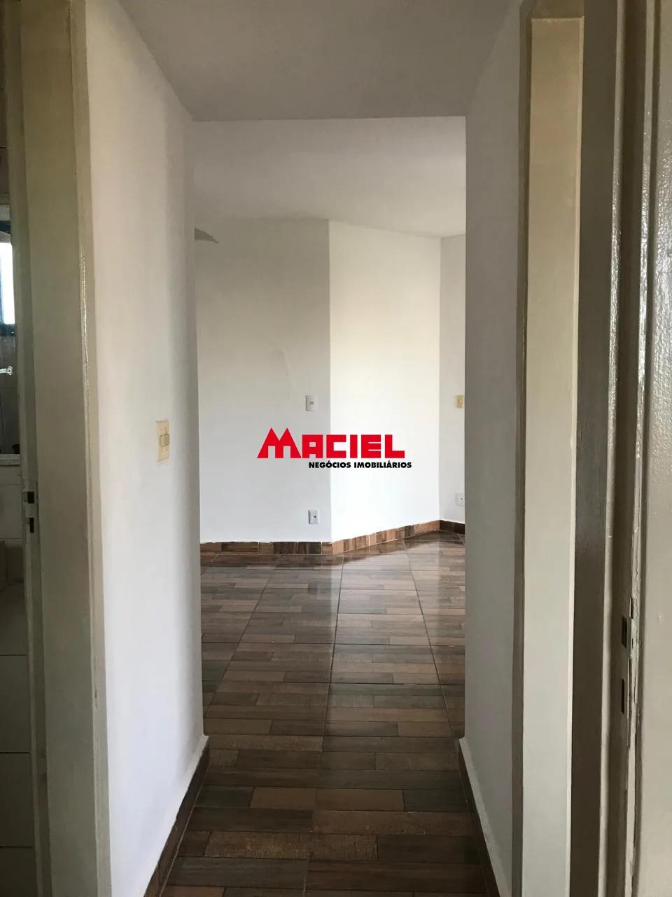 Alugar Apartamento / Padr&atilde;o em S&atilde;o Jos&eacute; dos Campos R$ 2.500,00 - Foto 4