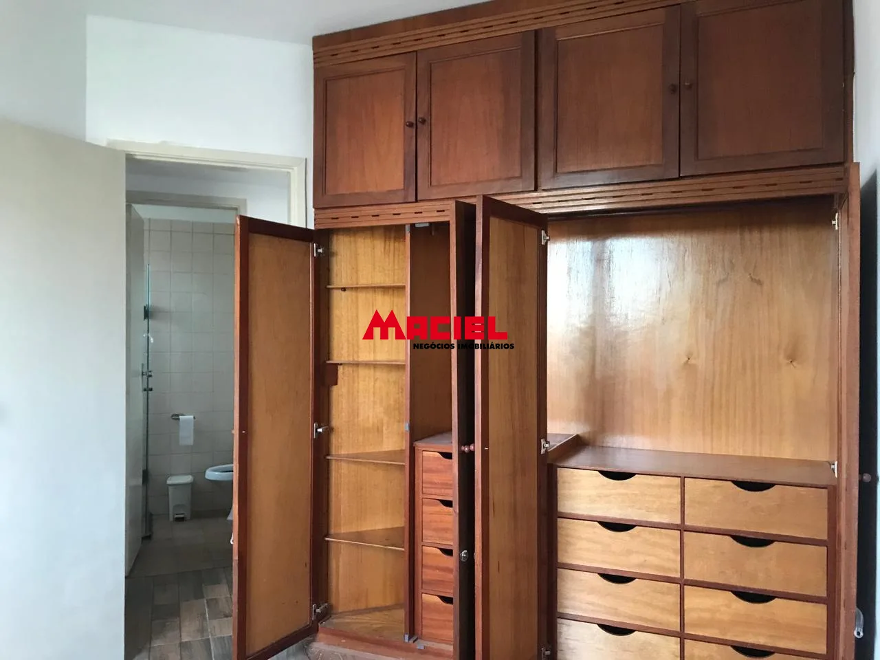 Alugar Apartamento / Padr&atilde;o em S&atilde;o Jos&eacute; dos Campos R$ 2.500,00 - Foto 34