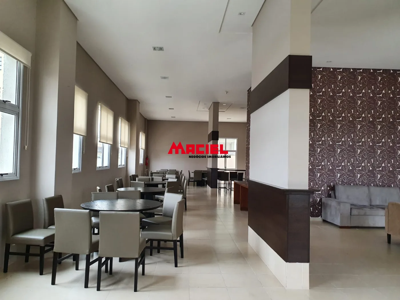 Alugar Apartamento / Padr&atilde;o em S&atilde;o Jos&eacute; dos Campos R$ 4.200,00 - Foto 1