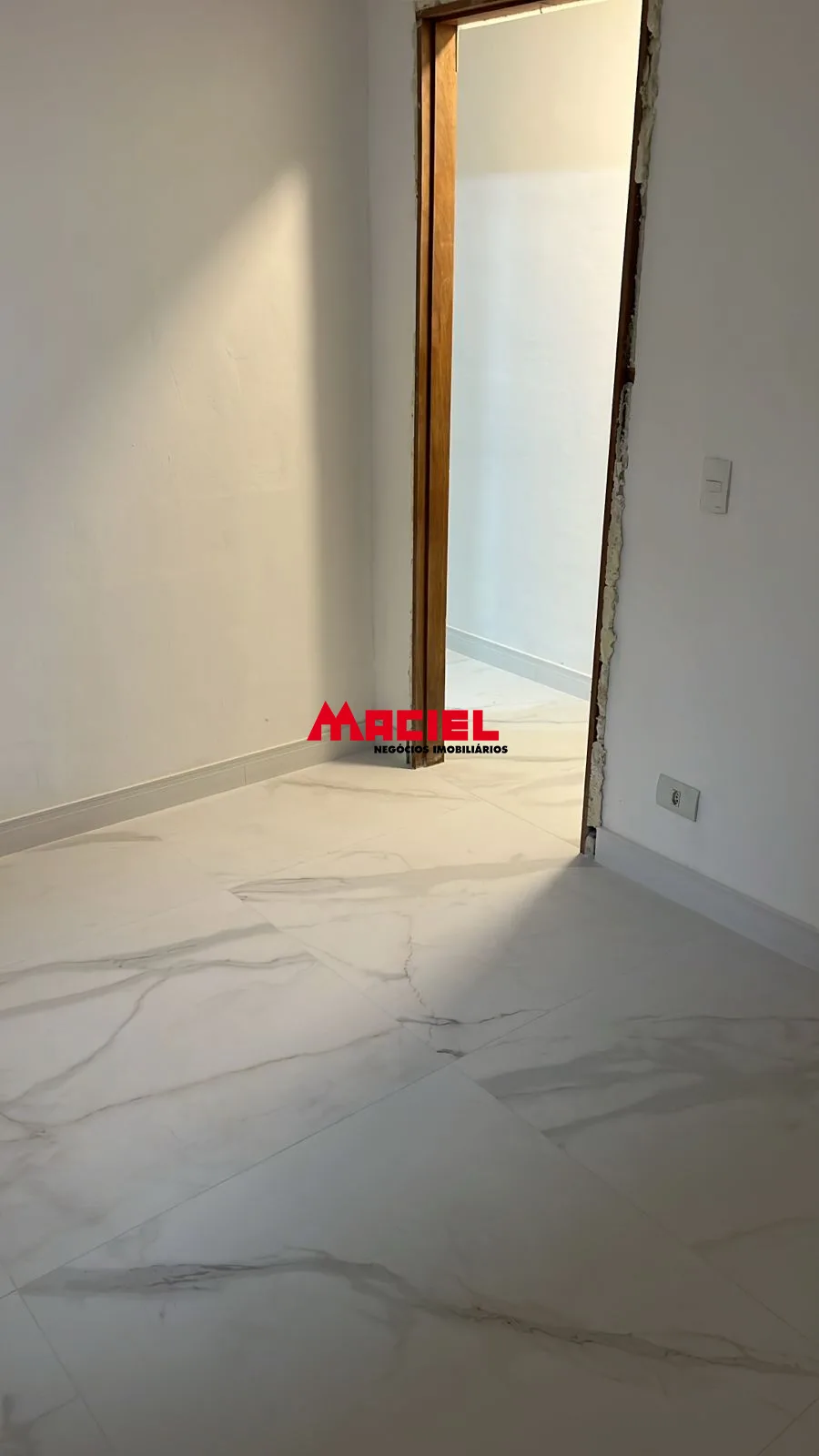 Alugar Casa / Padr&atilde;o em S&atilde;o Jos&eacute; dos Campos R$ 3.750,00 - Foto 9