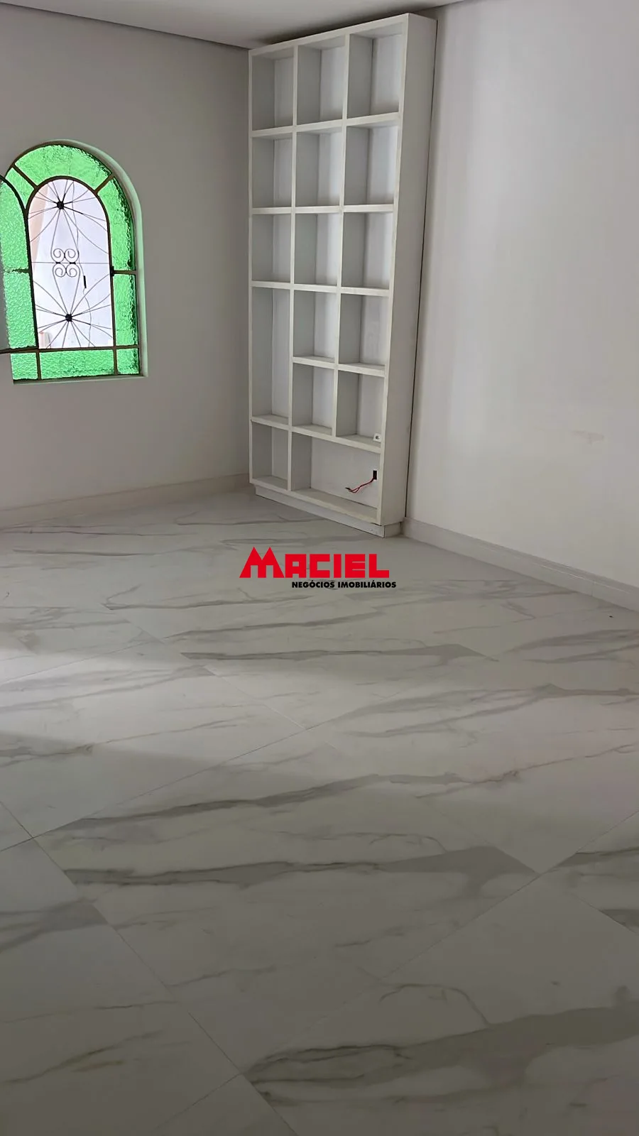 Alugar Casa / Padr&atilde;o em S&atilde;o Jos&eacute; dos Campos R$ 3.750,00 - Foto 2