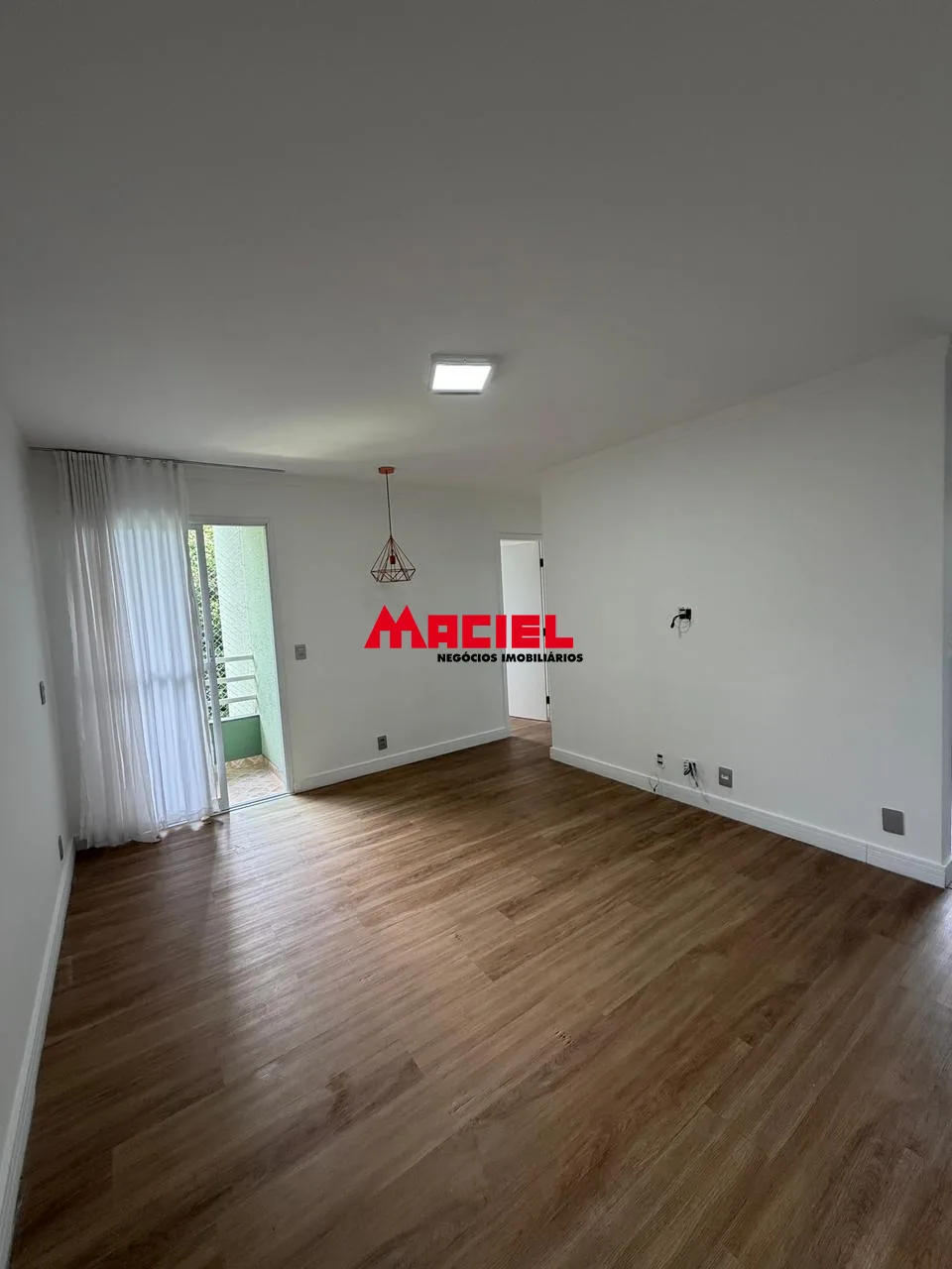 Alugar Apartamento / Padr&atilde;o em S&atilde;o Jos&eacute; dos Campos R$ 2.300,00 - Foto 6