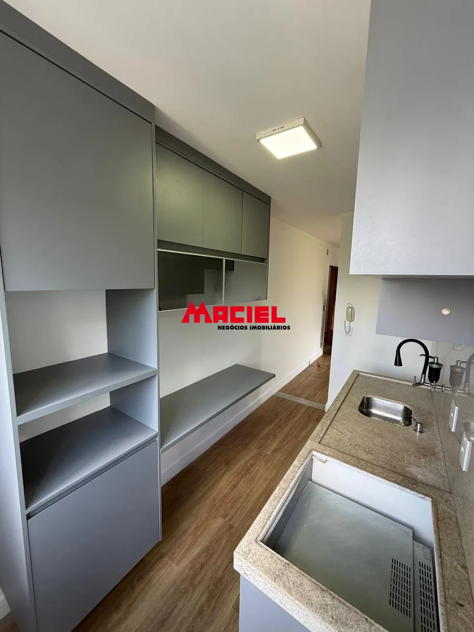 Alugar Apartamento / Padr&atilde;o em S&atilde;o Jos&eacute; dos Campos R$ 2.300,00 - Foto 11