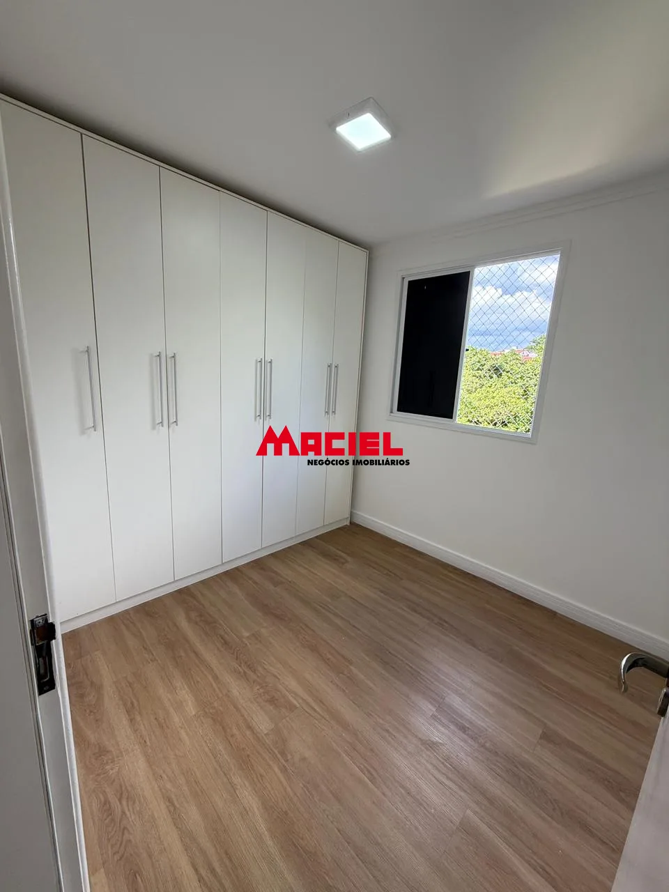 Alugar Apartamento / Padr&atilde;o em S&atilde;o Jos&eacute; dos Campos R$ 2.300,00 - Foto 15