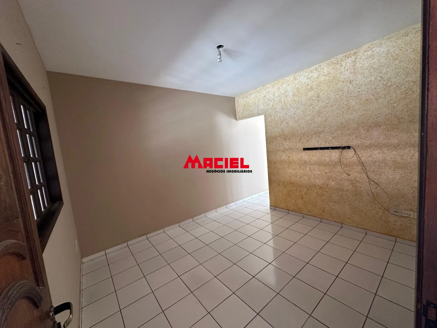 Comprar Casa / Padr&atilde;o em S&atilde;o Jos&eacute; dos Campos R$ 425.000,00 - Foto 4