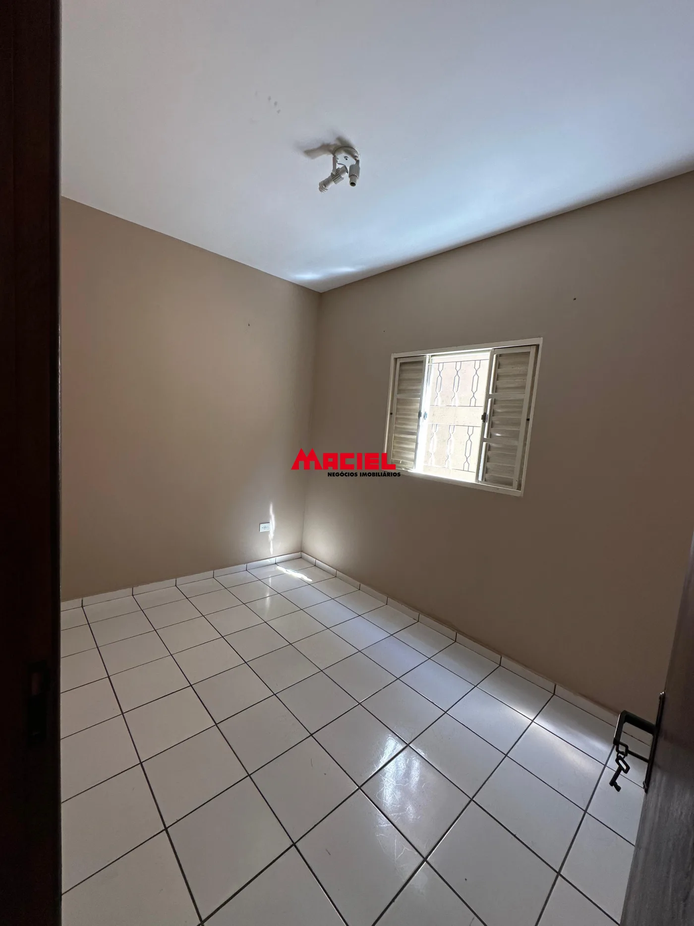 Comprar Casa / Padr&atilde;o em S&atilde;o Jos&eacute; dos Campos R$ 425.000,00 - Foto 8