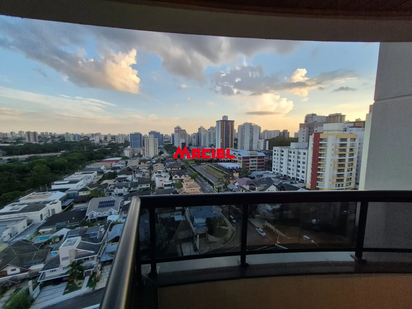 Alugar Apartamento / Duplex em S&atilde;o Jos&eacute; dos Campos R$ 3.950,00 - Foto 18