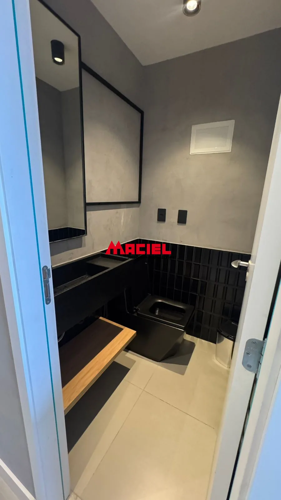 Comprar Apartamento / Padr&atilde;o em S&atilde;o Jos&eacute; dos Campos R$ 1.150.000,00 - Foto 17