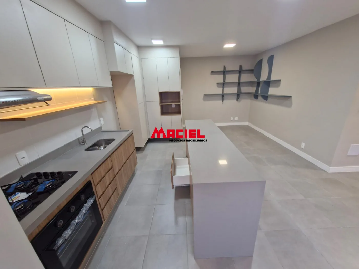 Alugar Apartamento / Padr&atilde;o em S&atilde;o Jos&eacute; dos Campos R$ 4.200,00 - Foto 3