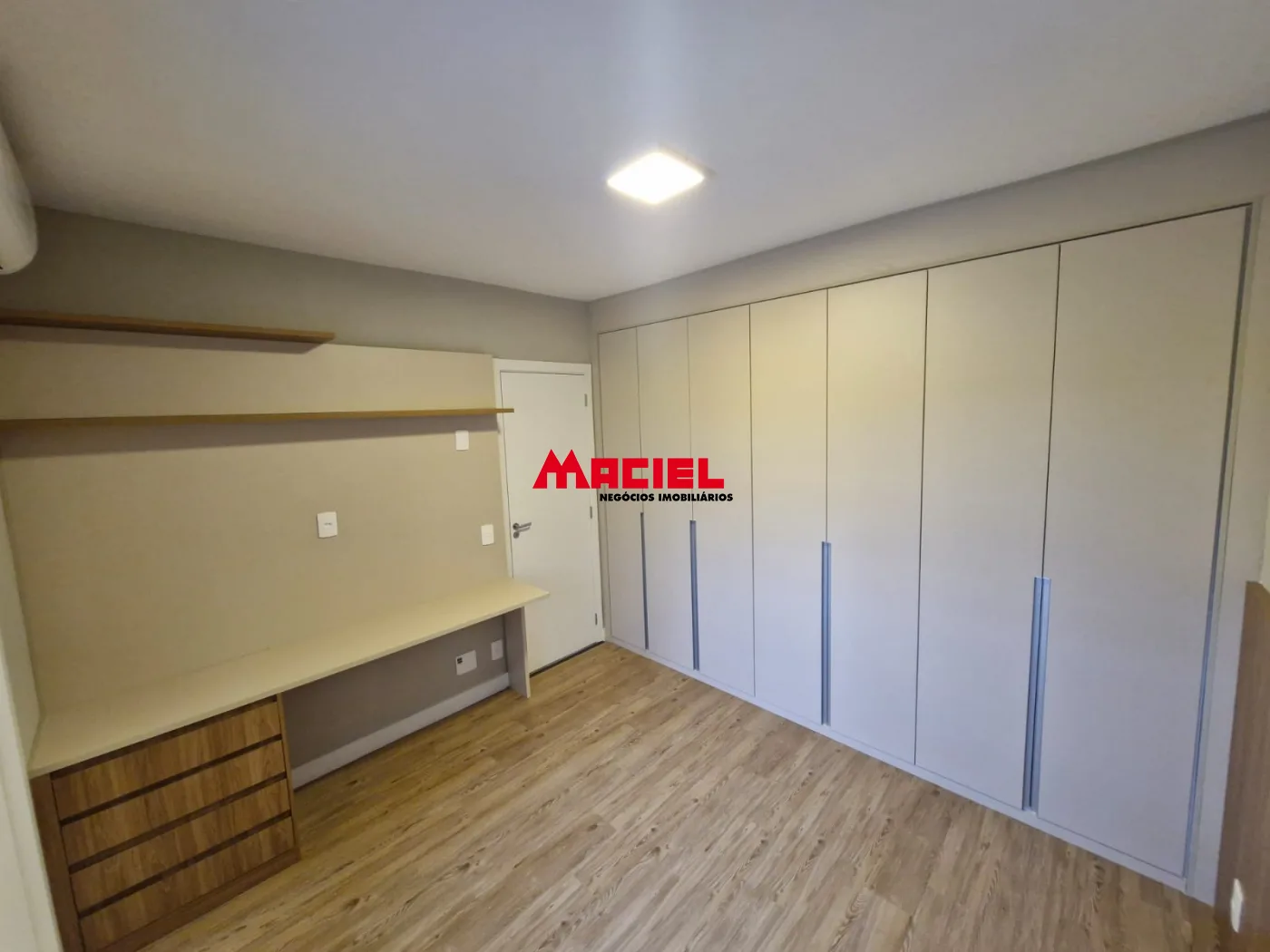 Alugar Apartamento / Padr&atilde;o em S&atilde;o Jos&eacute; dos Campos R$ 4.200,00 - Foto 12
