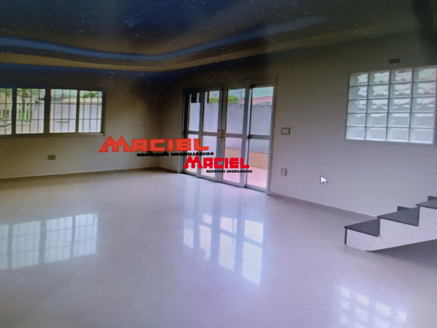 Alugar Casa / Sobrado em S&atilde;o Jos&eacute; dos Campos R$ 3.200,00 - Foto 1