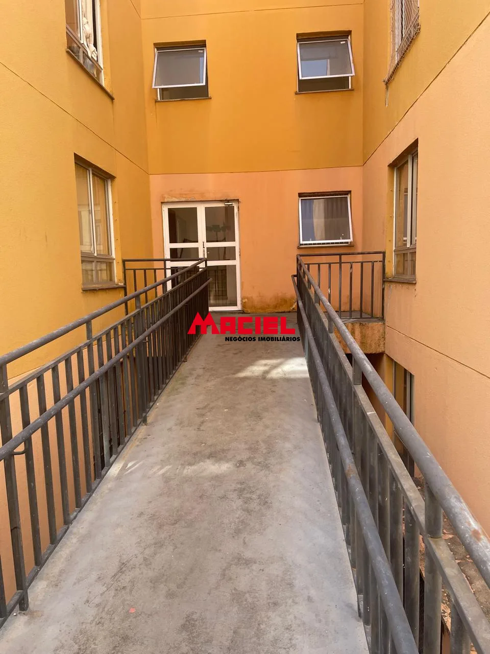 Alugar Apartamento / Padr&atilde;o em S&atilde;o Jos&eacute; dos Campos R$ 1.500,00 - Foto 1