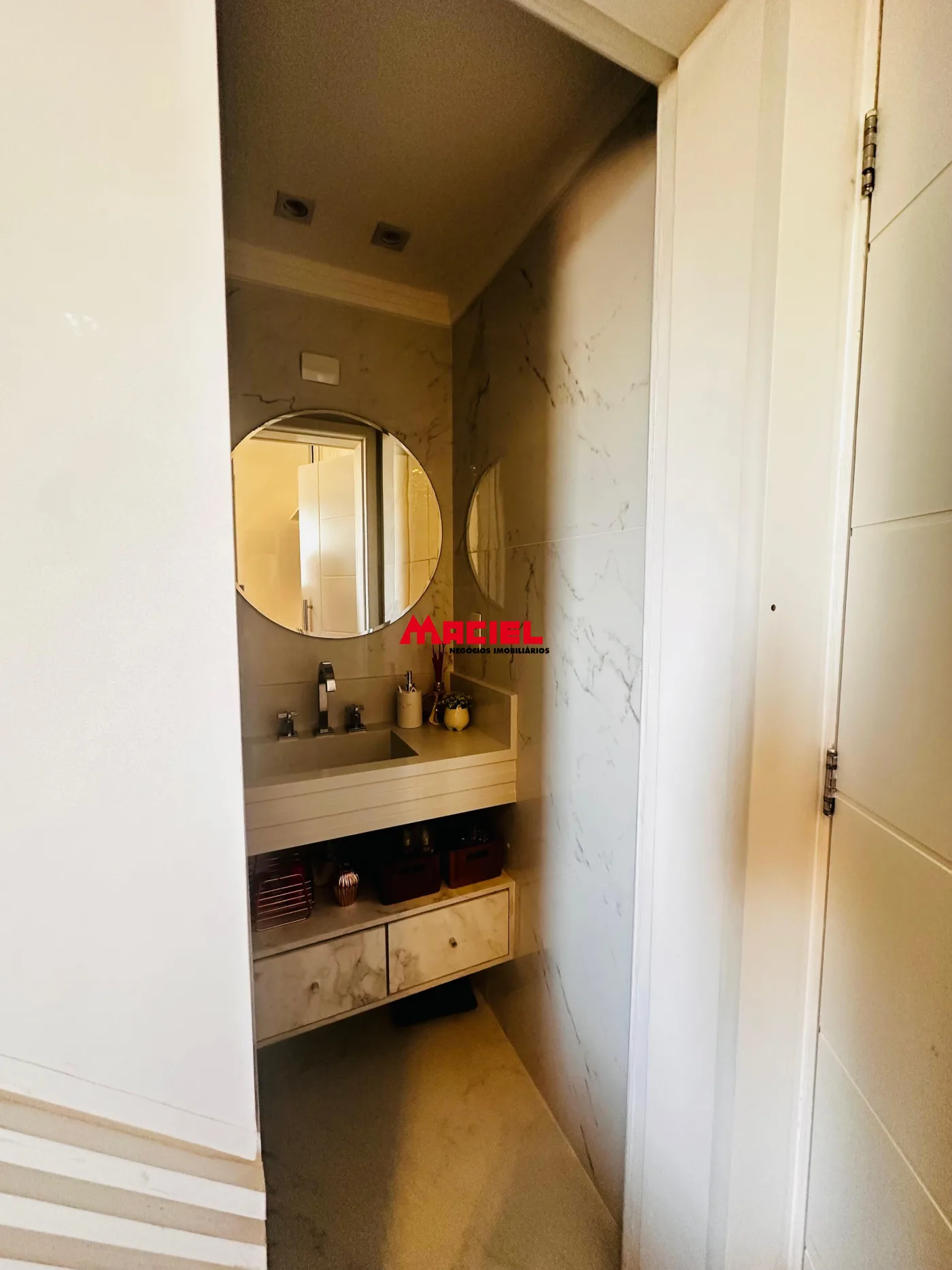 Comprar Apartamento / Padr&atilde;o em S&atilde;o Jos&eacute; dos Campos R$ 900.000,00 - Foto 11