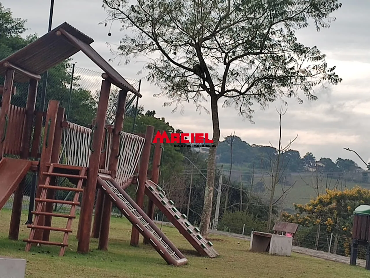 Comprar Terreno / Condom&iacute;nio em Ca&ccedil;apava R$ 490.000,00 - Foto 1