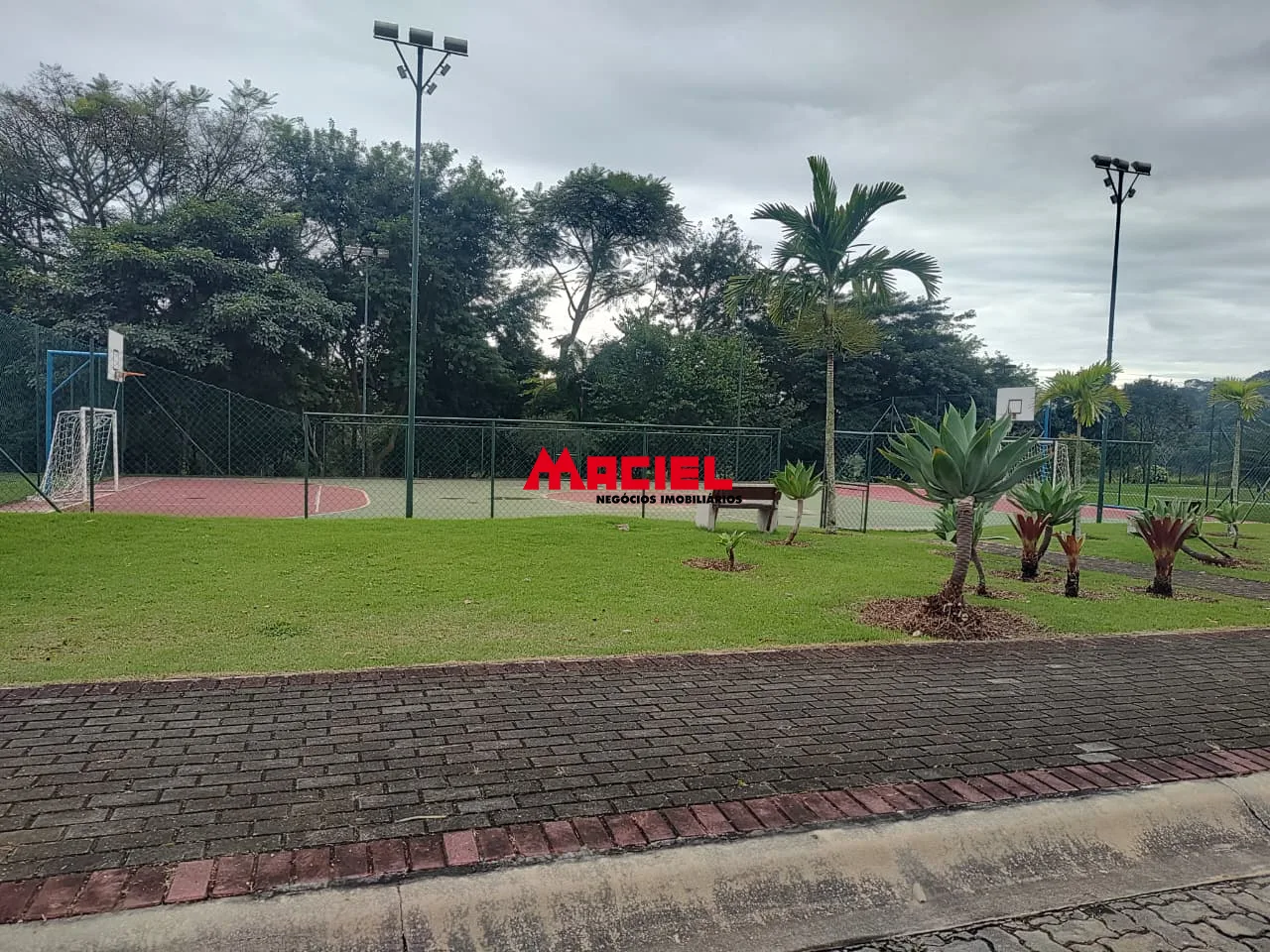 Comprar Terreno / Condom&iacute;nio em Ca&ccedil;apava R$ 490.000,00 - Foto 5