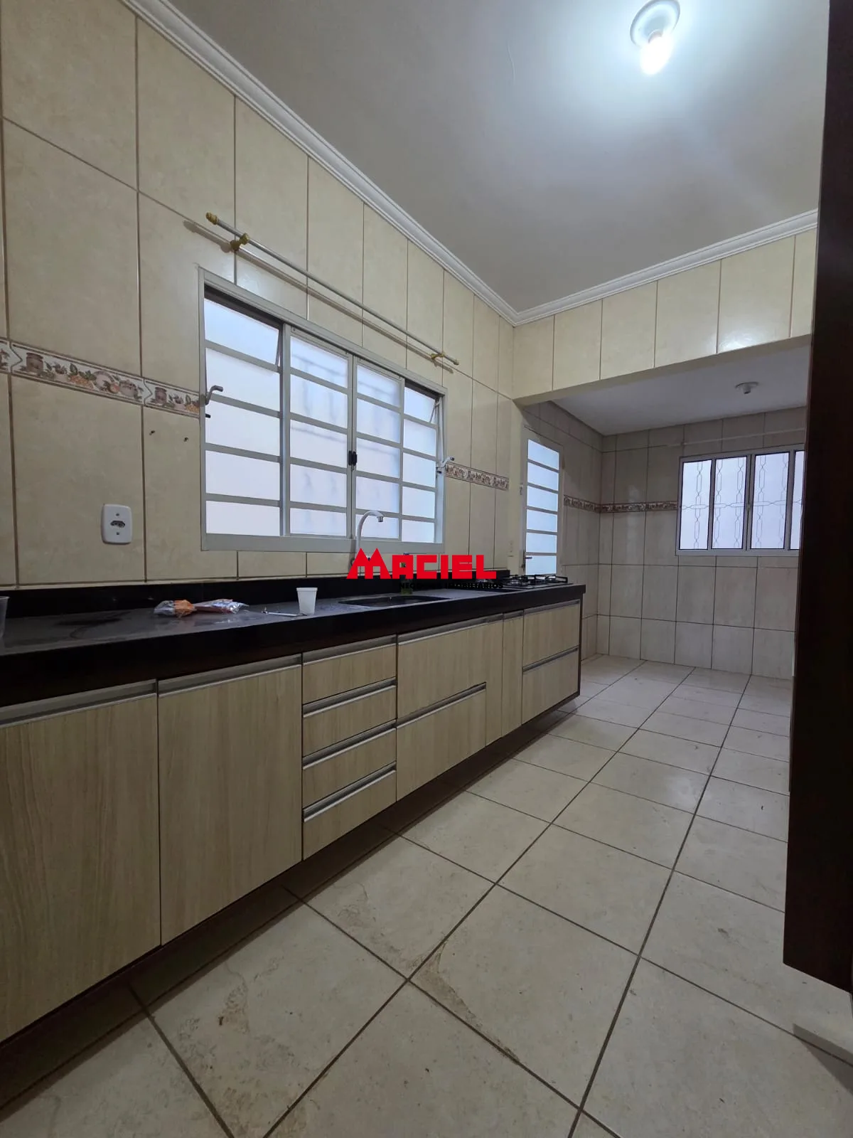 Alugar Casa / Padr&atilde;o em S&atilde;o Jos&eacute; dos Campos R$ 2.500,00 - Foto 1
