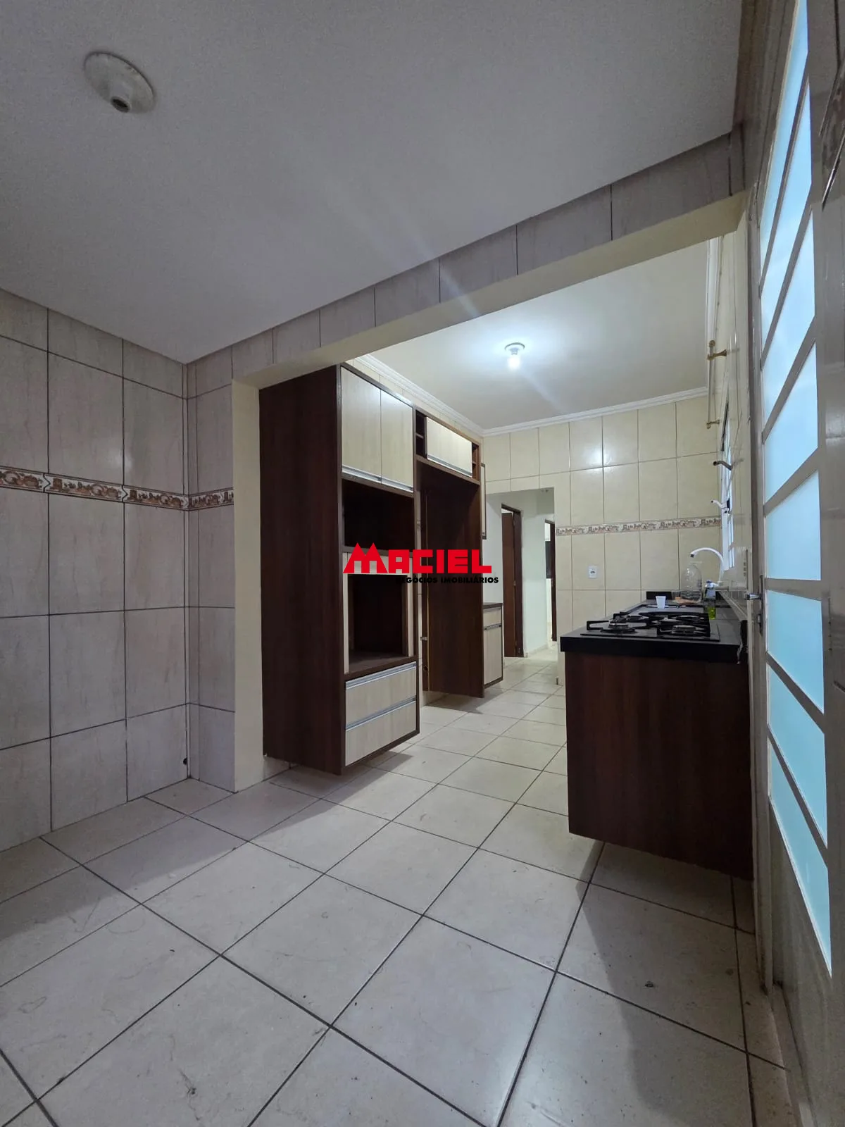 Alugar Casa / Padr&atilde;o em S&atilde;o Jos&eacute; dos Campos R$ 2.500,00 - Foto 3