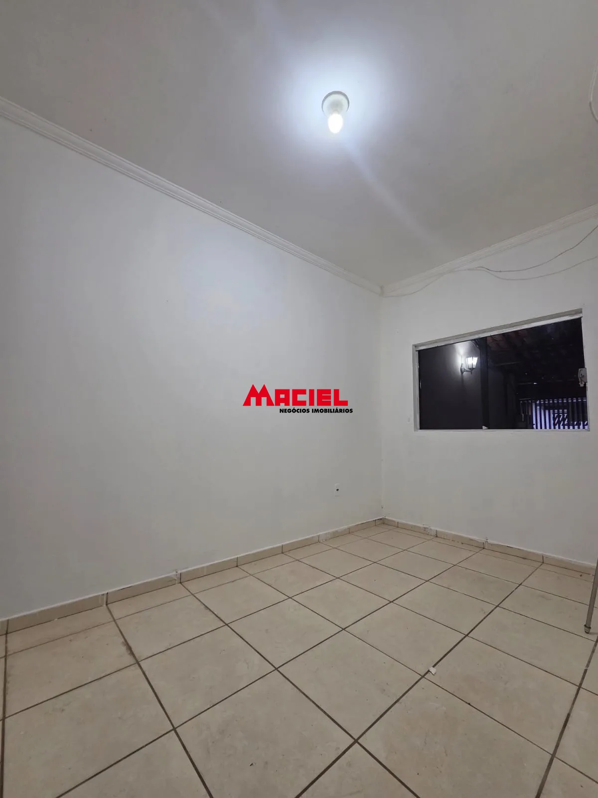 Alugar Casa / Padr&atilde;o em S&atilde;o Jos&eacute; dos Campos R$ 2.500,00 - Foto 5