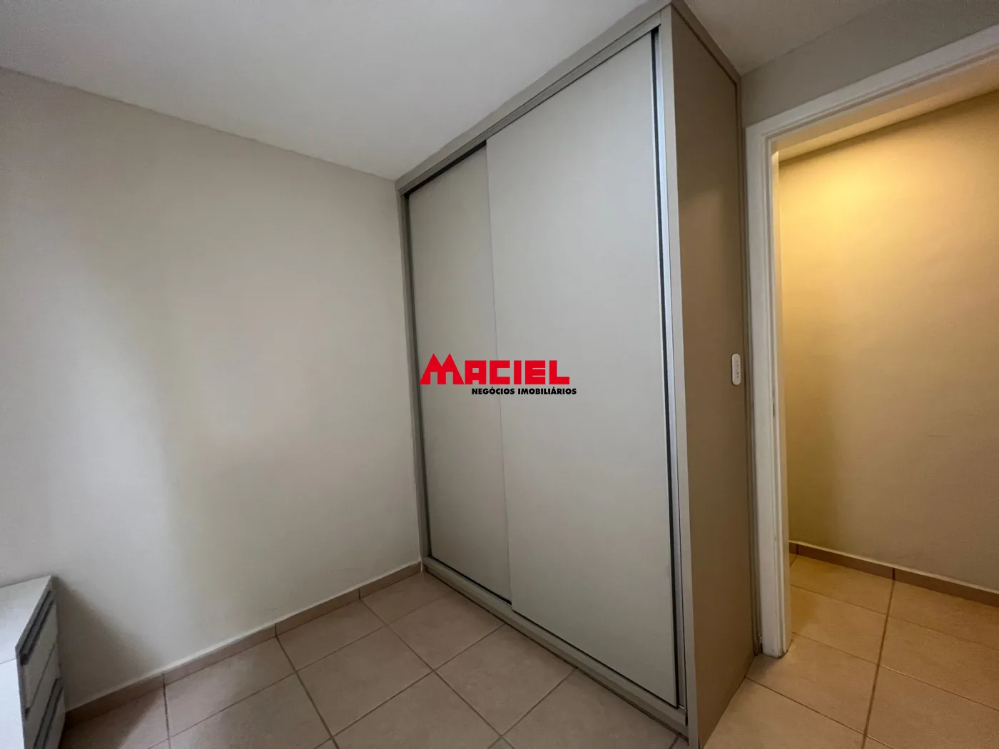 Comprar Apartamento / Padr&atilde;o em S&atilde;o Jos&eacute; dos Campos R$ 410.000,00 - Foto 2