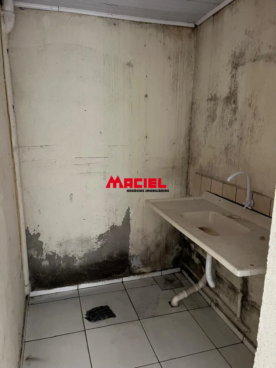 Alugar Comercial / Ponto Comercial em S&atilde;o Jos&eacute; dos Campos R$ 4.000,00 - Foto 12