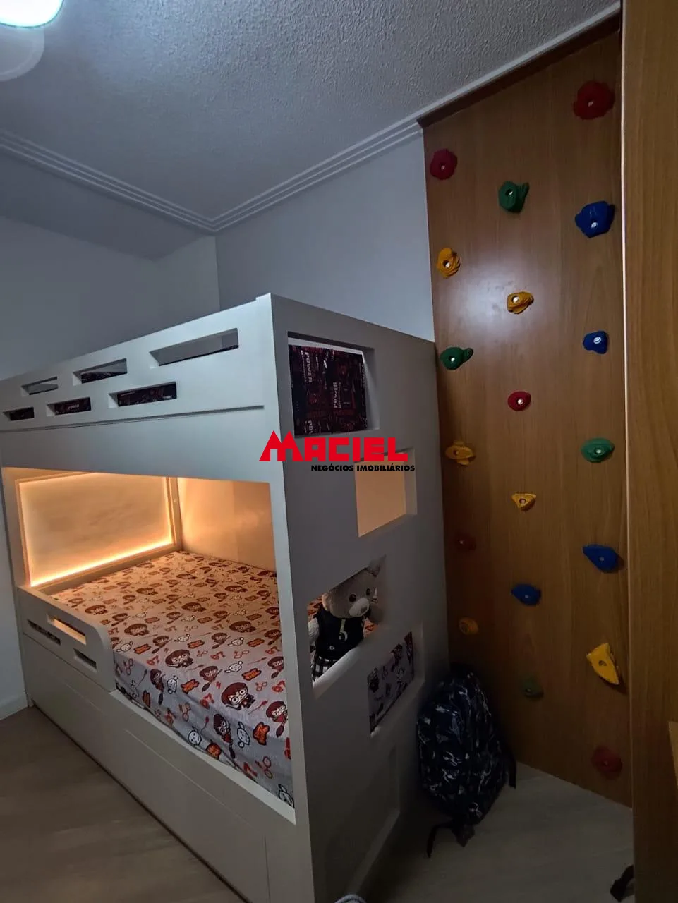 Comprar Apartamento / Padr&atilde;o em S&atilde;o Jos&eacute; dos Campos R$ 437.000,00 - Foto 11