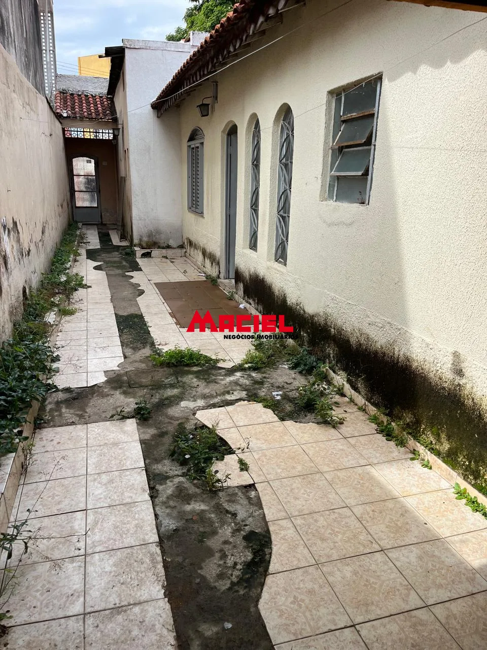 Alugar Casa / Padr&atilde;o em S&atilde;o Jos&eacute; dos Campos R$ 2.500,00 - Foto 5
