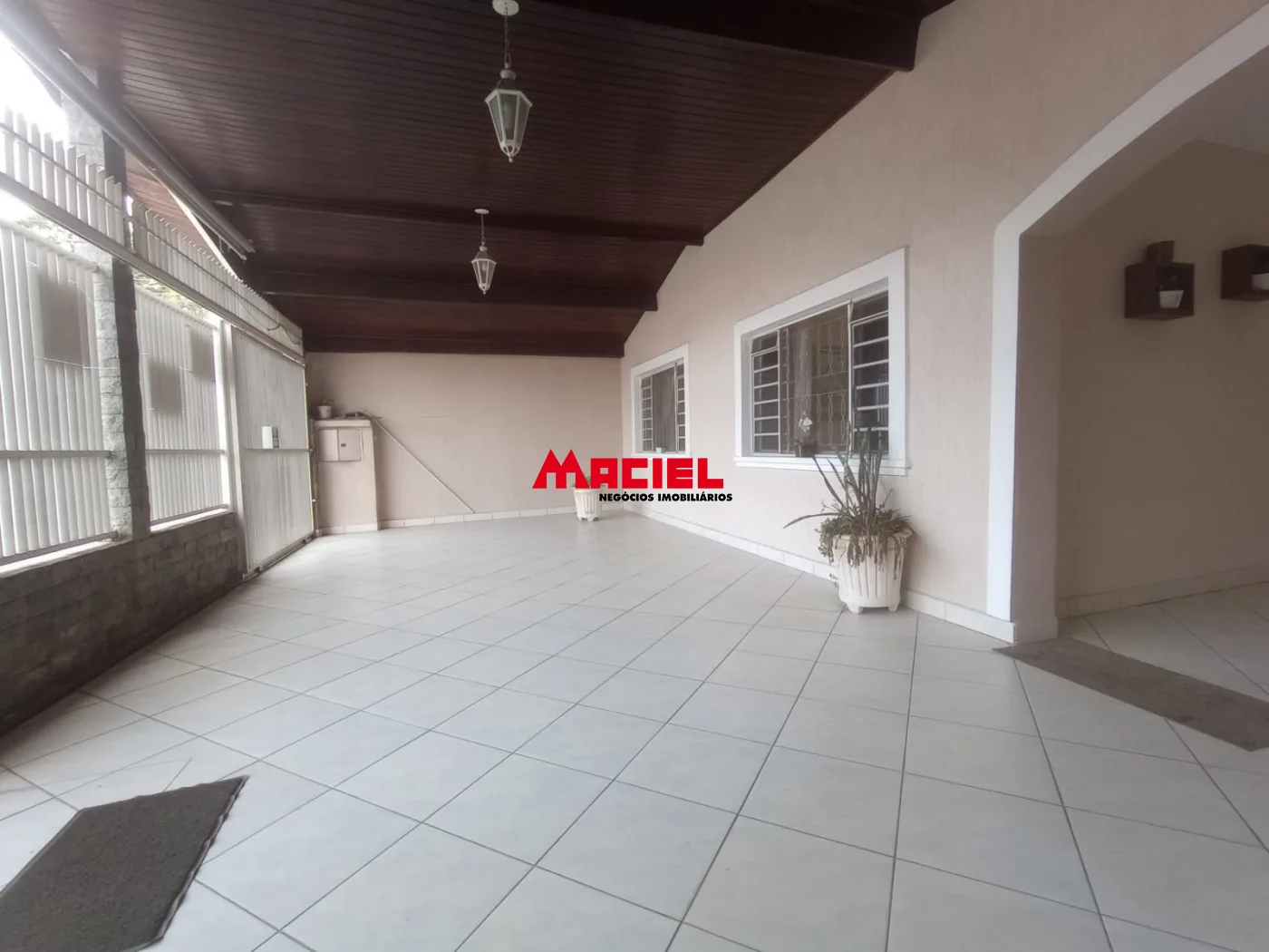 Comprar Casa / Padr&atilde;o em S&atilde;o Jos&eacute; dos Campos R$ 800.000,00 - Foto 1