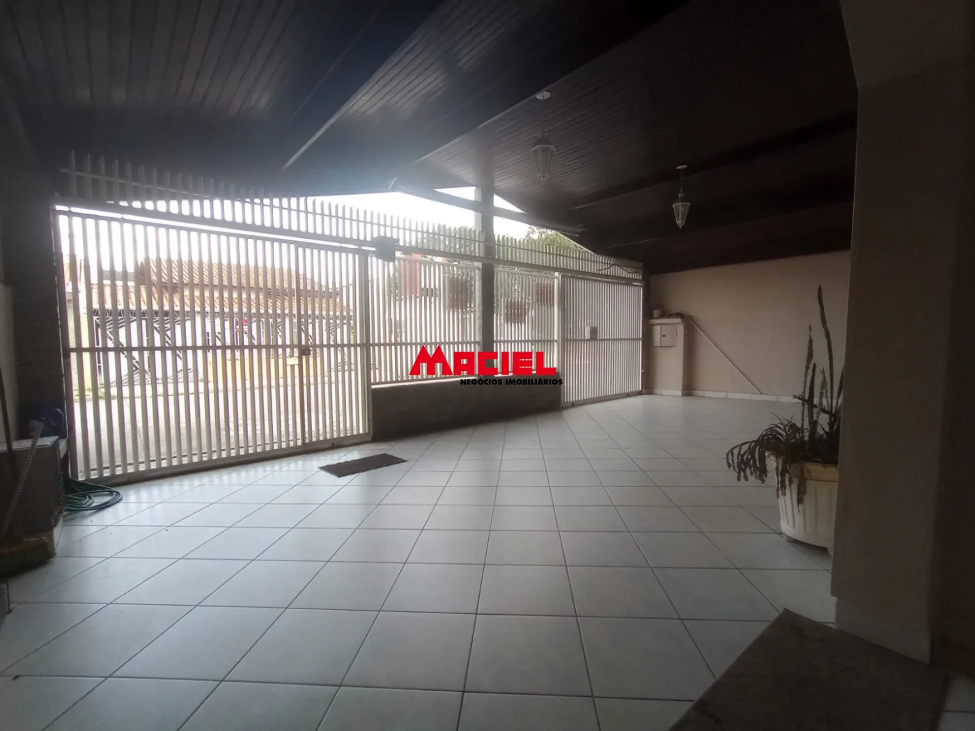 Comprar Casa / Padr&atilde;o em S&atilde;o Jos&eacute; dos Campos R$ 800.000,00 - Foto 3