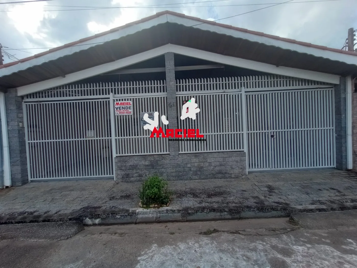 Comprar Casa / Padr&atilde;o em S&atilde;o Jos&eacute; dos Campos R$ 800.000,00 - Foto 2