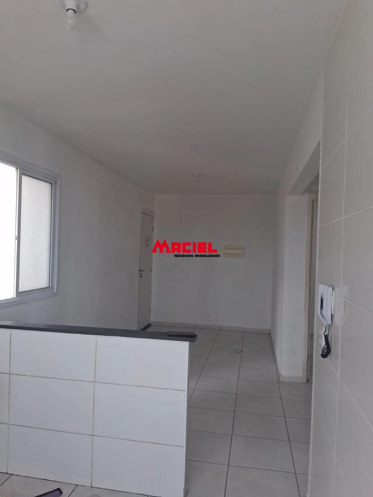Alugar Apartamento / Padr&atilde;o em S&atilde;o Jos&eacute; dos Campos R$ 1.300,00 - Foto 4