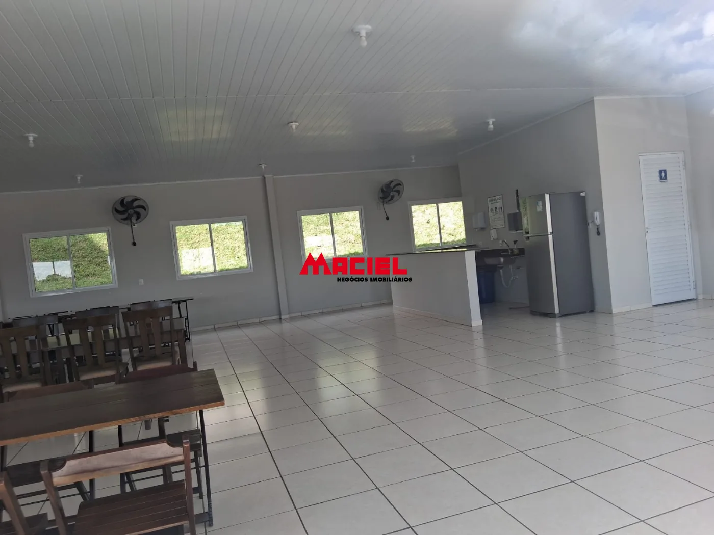 Alugar Apartamento / Padr&atilde;o em S&atilde;o Jos&eacute; dos Campos R$ 1.300,00 - Foto 10