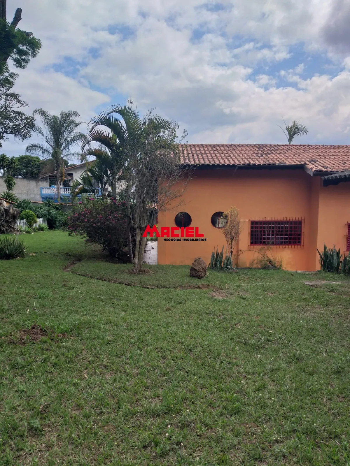 Comprar Casa / Padr&atilde;o em S&atilde;o Jos&eacute; dos Campos R$ 950.000,00 - Foto 1