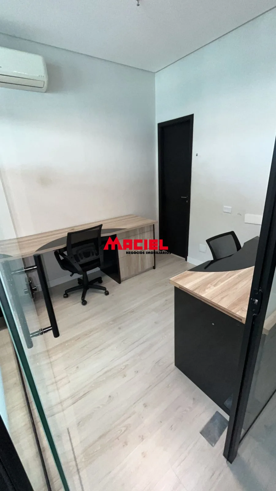 Alugar Comercial / Sala em S&atilde;o Jos&eacute; dos Campos R$ 1.300,00 - Foto 3