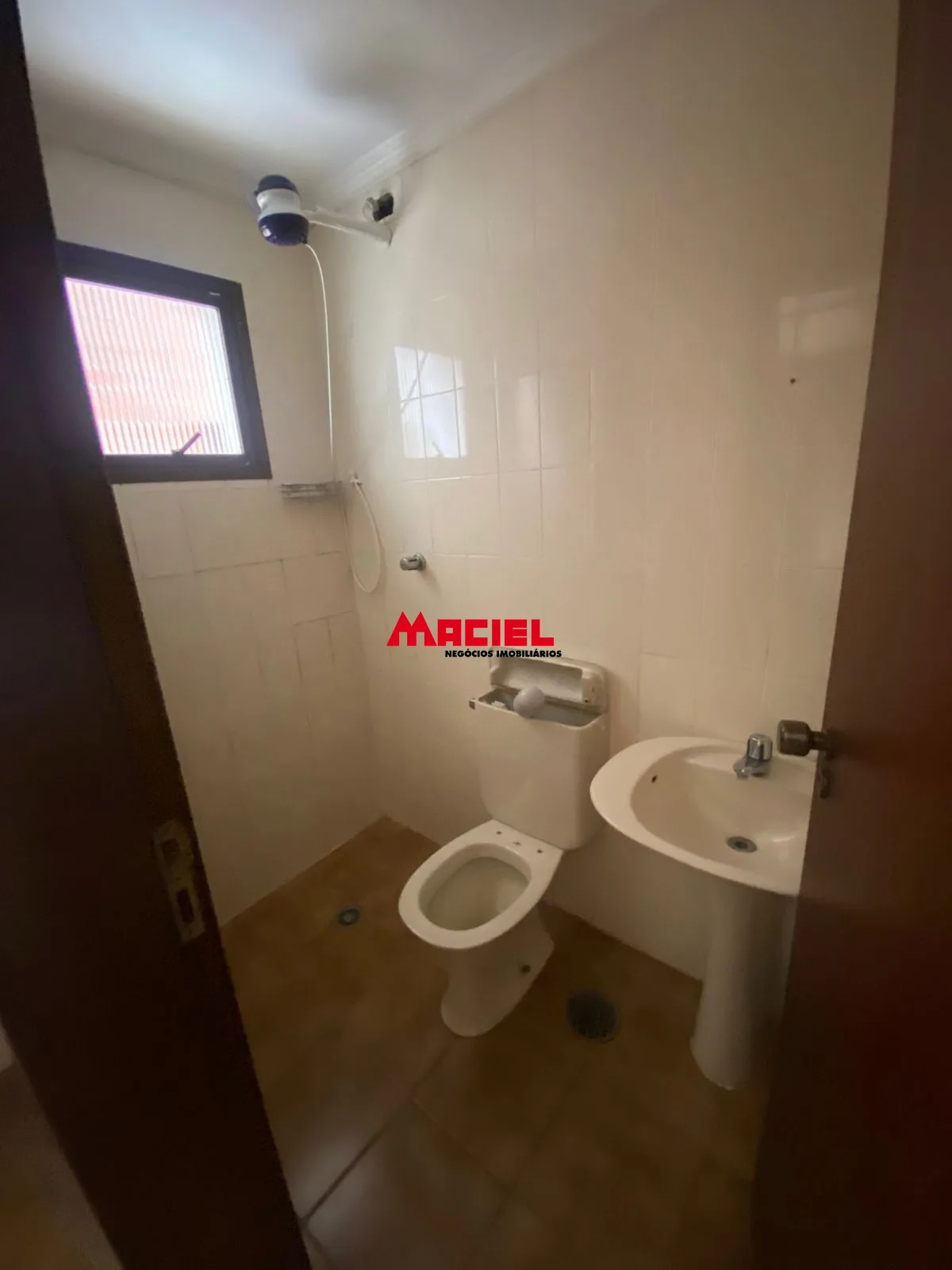 Alugar Apartamento / Padr&atilde;o em Jacare&iacute; R$ 4.600,00 - Foto 3
