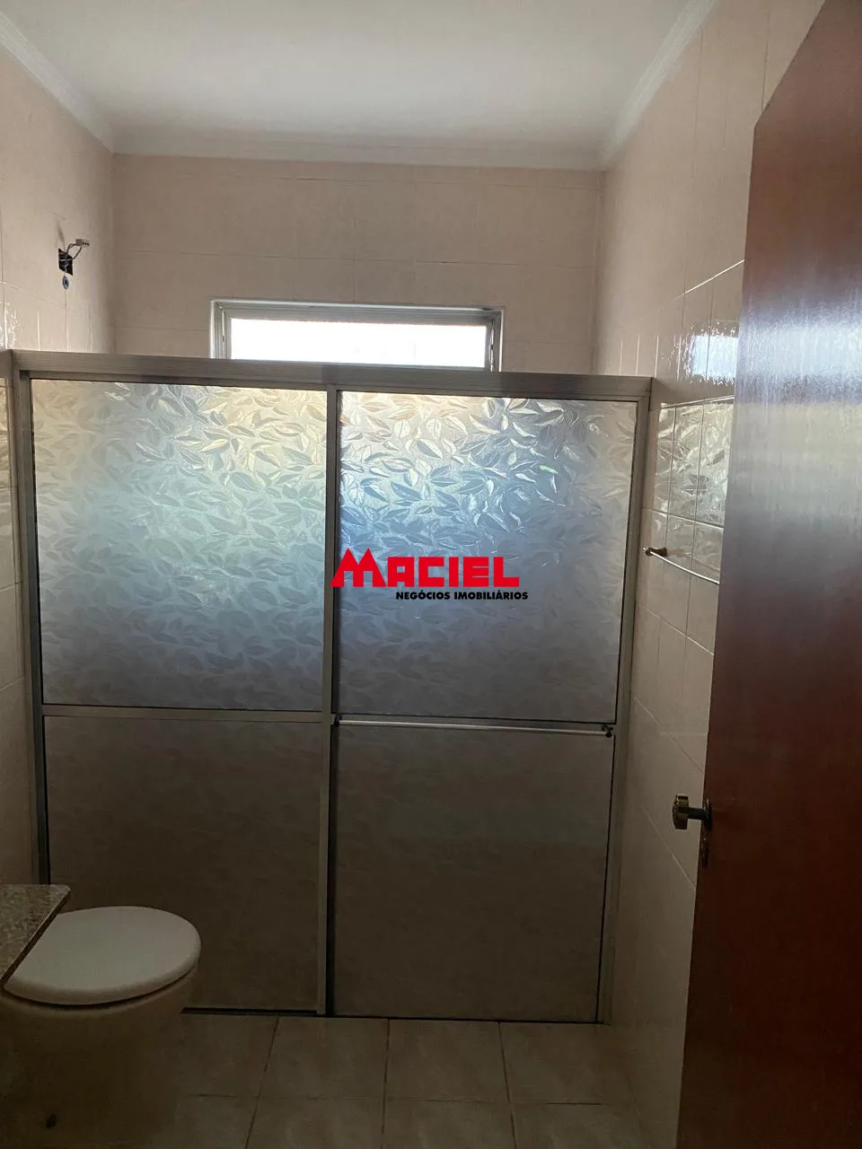 Alugar Casa / Sobrado em Jacare&iacute; R$ 2.900,00 - Foto 2