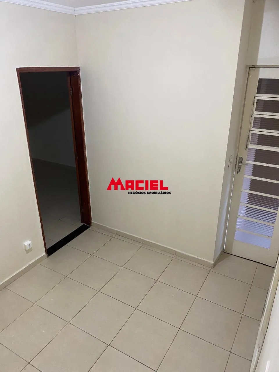 Alugar Casa / Sobrado em Jacare&iacute; R$ 2.900,00 - Foto 7