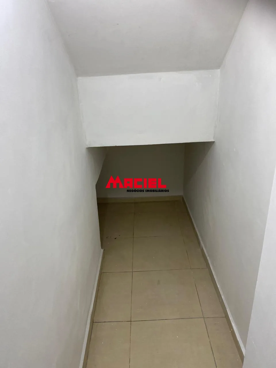 Alugar Casa / Sobrado em Jacare&iacute; R$ 2.900,00 - Foto 9