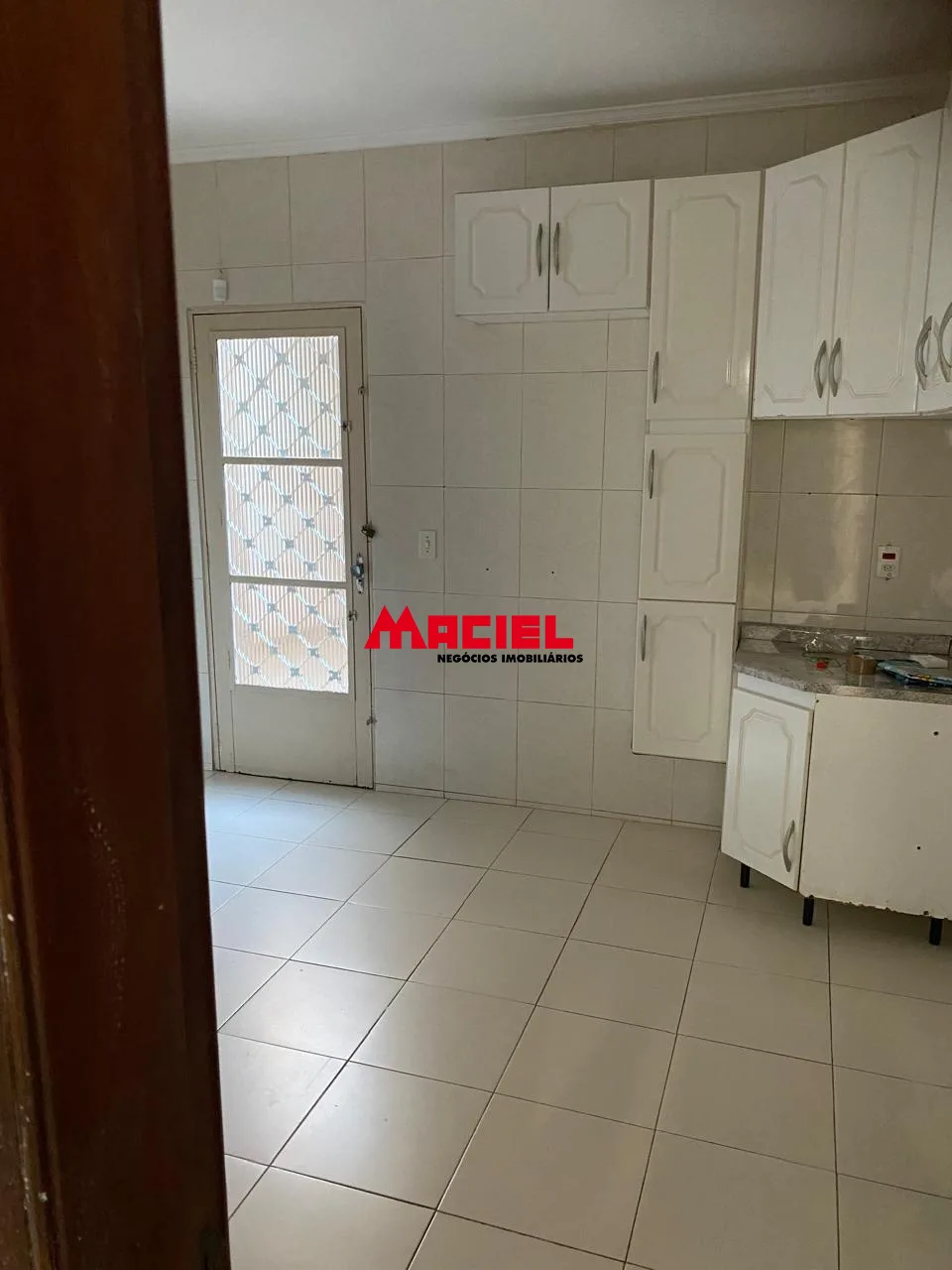 Alugar Casa / Sobrado em Jacare&iacute; R$ 2.900,00 - Foto 20