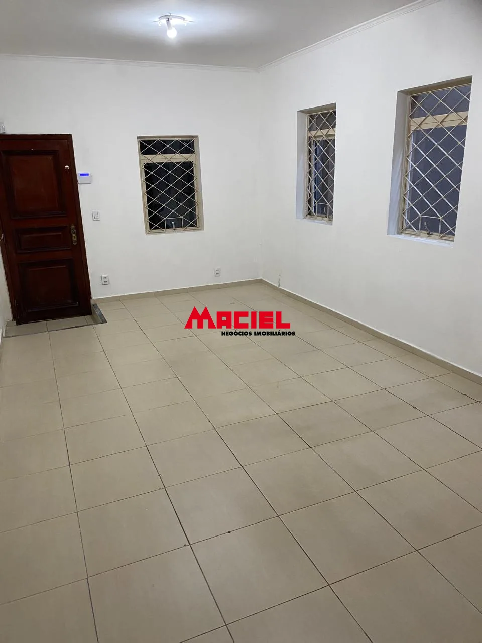 Alugar Casa / Sobrado em Jacare&iacute; R$ 2.900,00 - Foto 24