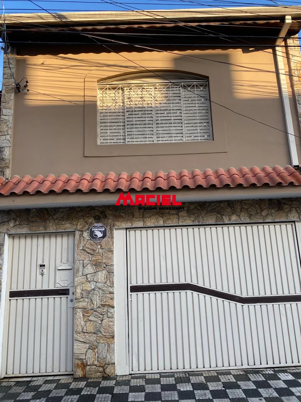 Alugar Casa / Sobrado em Jacare&iacute; R$ 2.900,00 - Foto 1