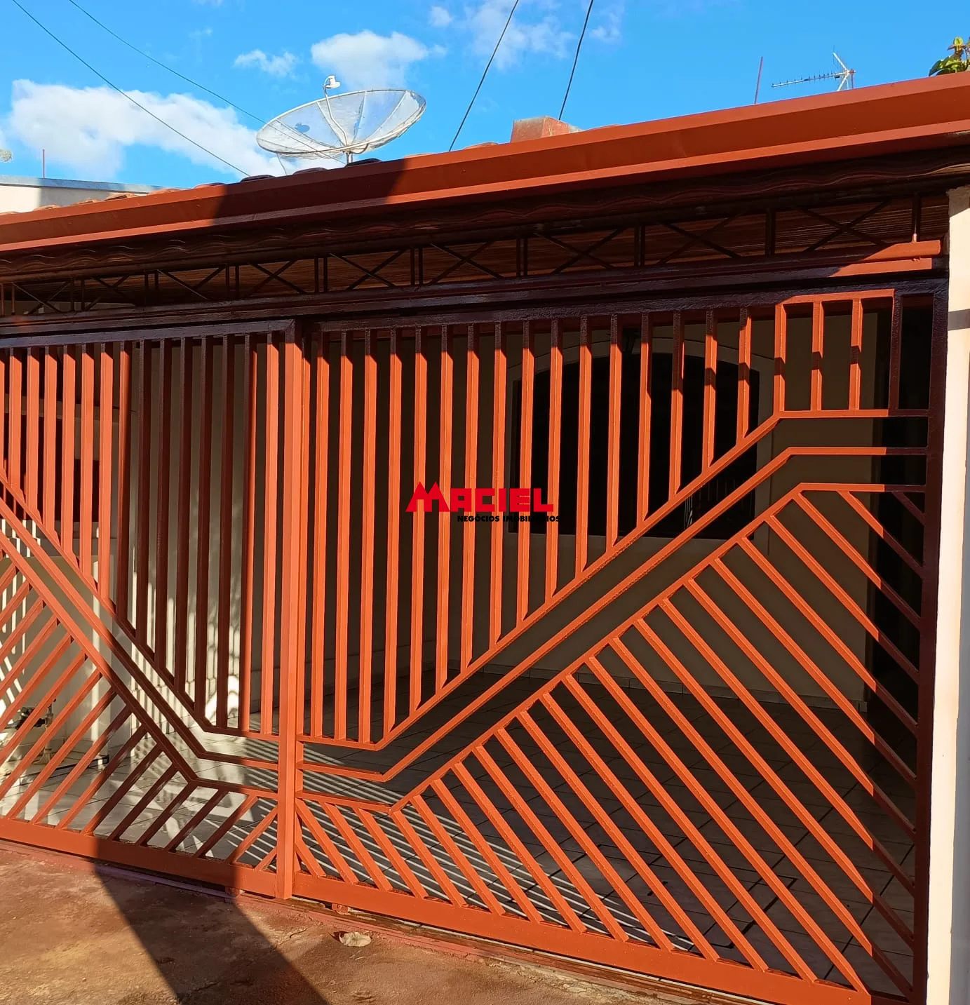 Comprar Casa / Padr&atilde;o em S&atilde;o Jos&eacute; dos Campos R$ 385.000,00 - Foto 1