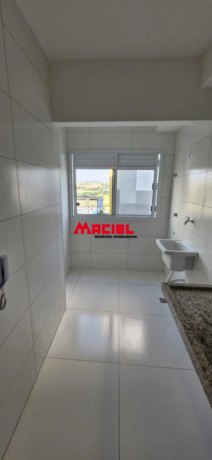 Alugar Apartamento / Padr&atilde;o em S&atilde;o Jos&eacute; dos Campos R$ 2.400,00 - Foto 3