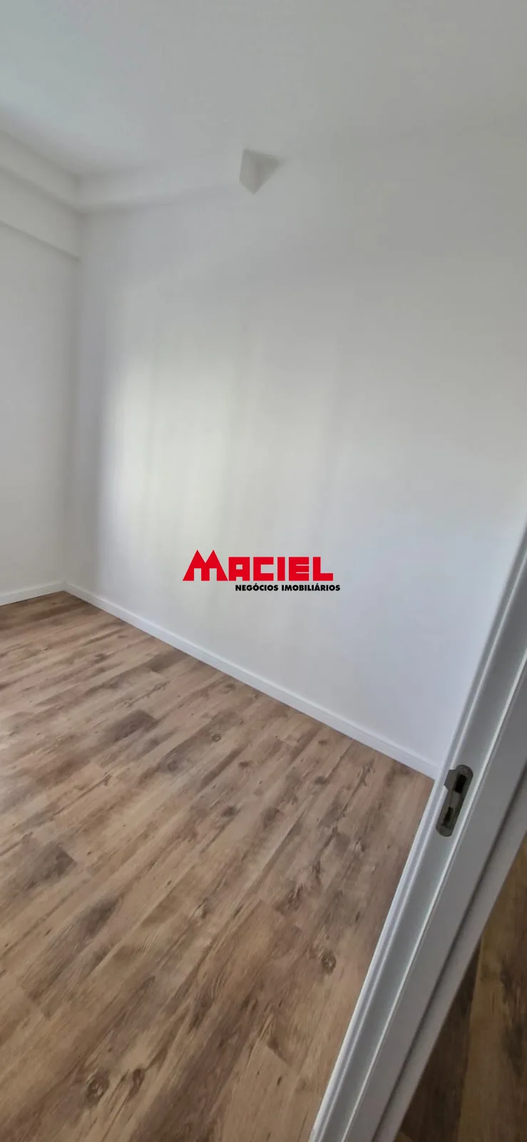Alugar Apartamento / Padr&atilde;o em S&atilde;o Jos&eacute; dos Campos R$ 2.400,00 - Foto 18